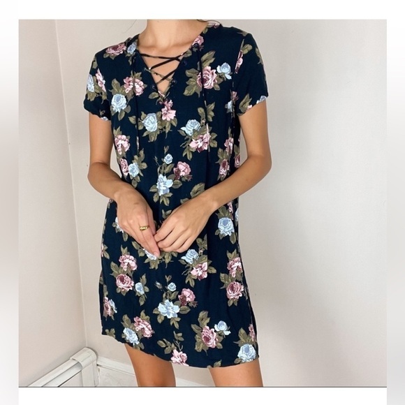 NWT Abercrombie & Fitch Navy Blue Floral Mini Dress Tie Neck Keyhole Back XS - Picture 1 of 11